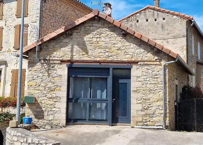 Fontaine Vieille Saint-Georges-de-Luzençon